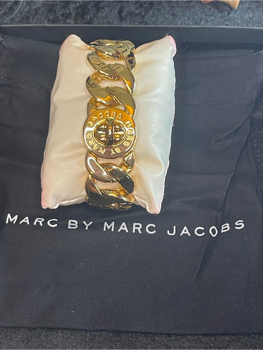 Marc Jacobs turn lock bracelet